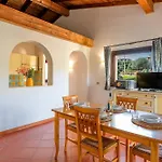 With Air Conditioning And Shared Pool, Just A Few Minutes From La Pelosa 3* Punta de su Torrione