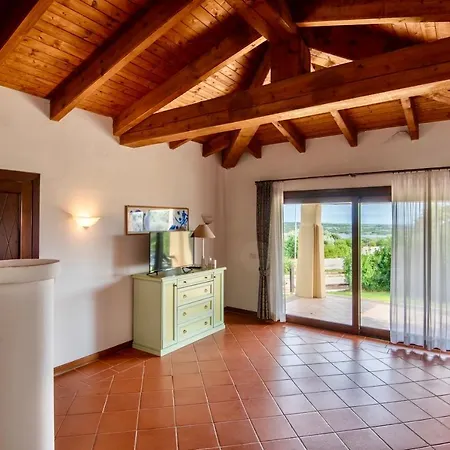 Aparthotel With Air Conditioning And Shared Pool, Just A Few Minutes From La Pelosa Punta de su Torrione