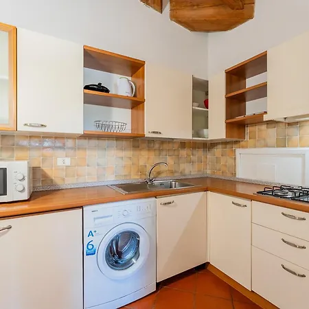 Hotel apartamentowy With Air Conditioning And Shared Pool, Just A Few Minutes From La Pelosa 3*